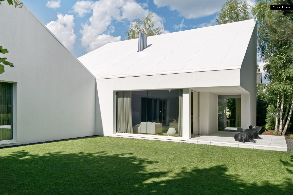 biały dom minimalistyczny dom poznań architekt plarchitekci