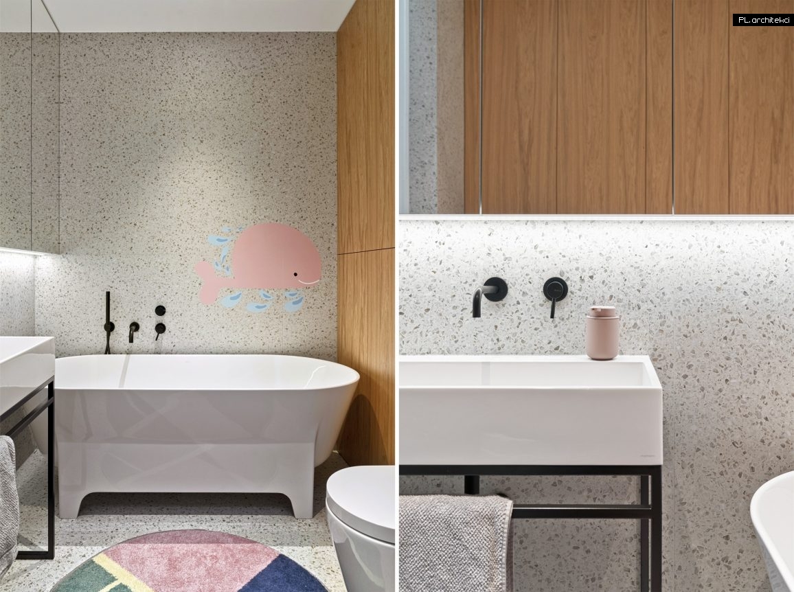 dom nowoczesna stodoła skośno-płaski łazienka design łazienka biel drewno plarchitekci