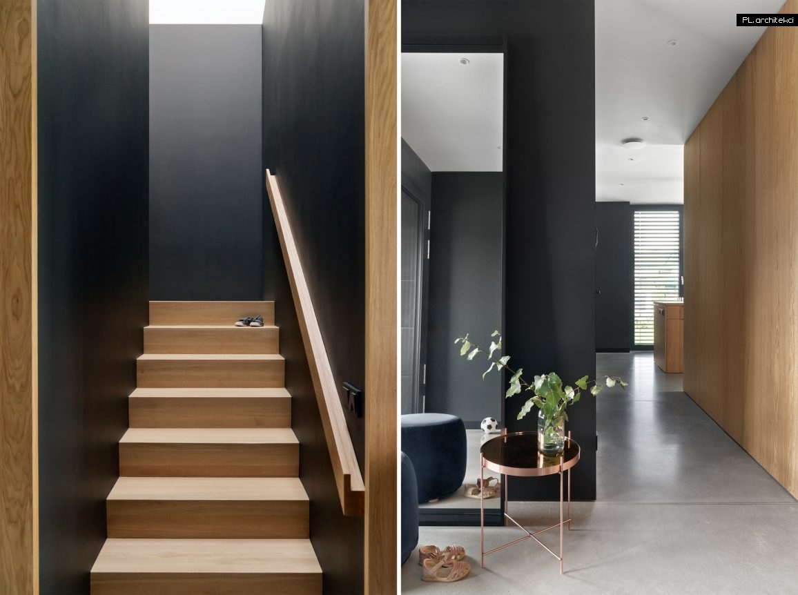 dom nowoczesna stodoła skośno-płaski schody czerń czarny drewno plarchitekci