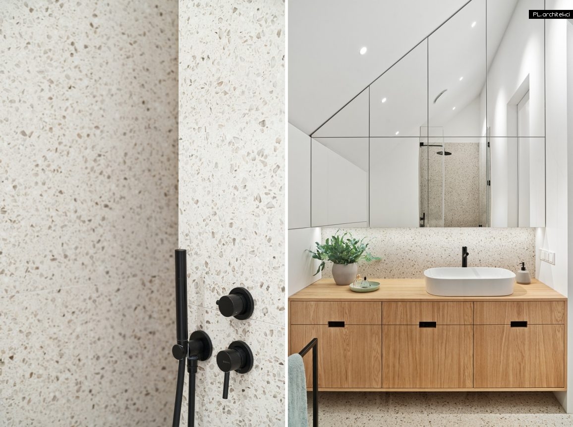 dom nowoczesna stodoła skośno-płaski łazienka design biel drewno plarchitekci