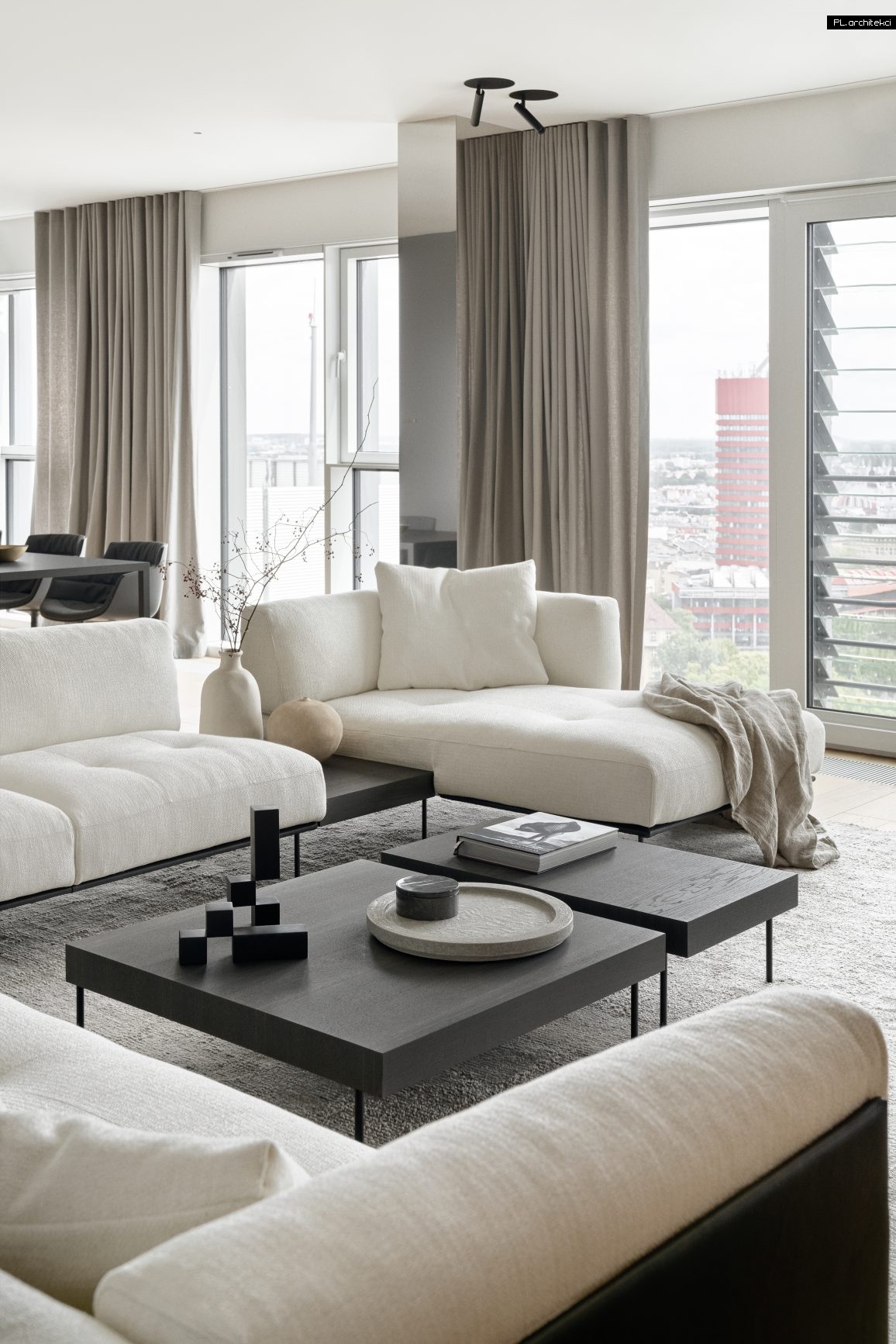 wnętrza apartamentu nad morzem nowoczesny design minimalizm biel biały drewno gdańsk plarchitekci