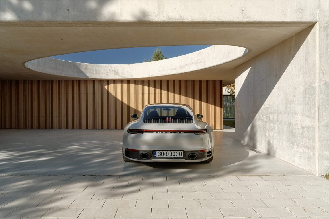 architektura minimalistyczna dom betonowy przy lesie plarchitekci